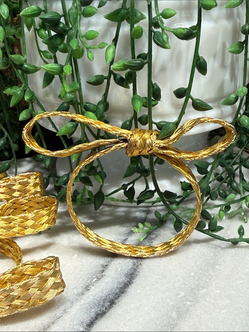 Set of 6 Gold Woven Bow Napkin Rings